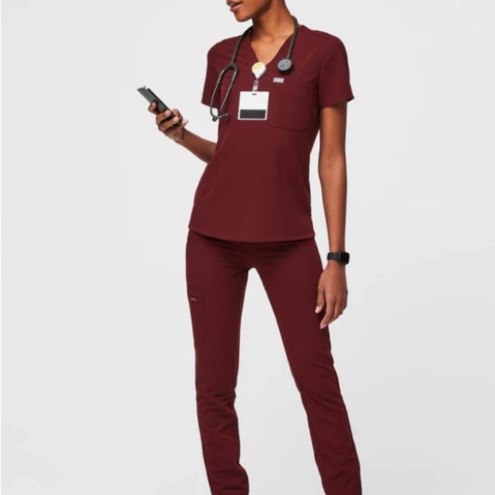 Figs Women's Burgundy Scrub Set